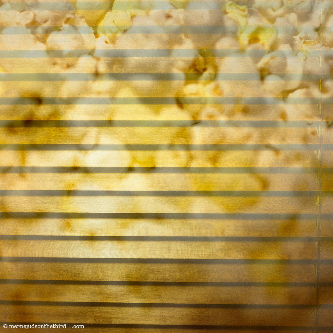 328 - POPCORN CURTAIN!!! - 12.25.14 - One A Day series