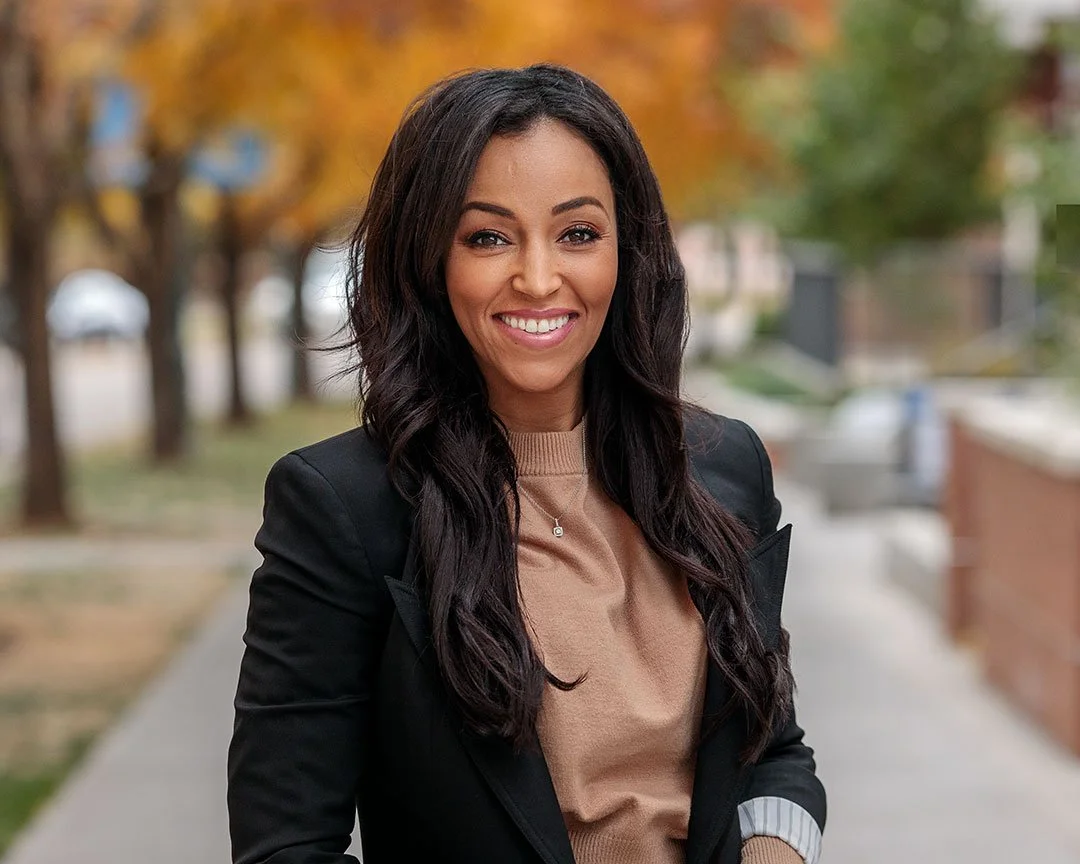 Lindsey-Simon-Web-8x10 copy.jpg