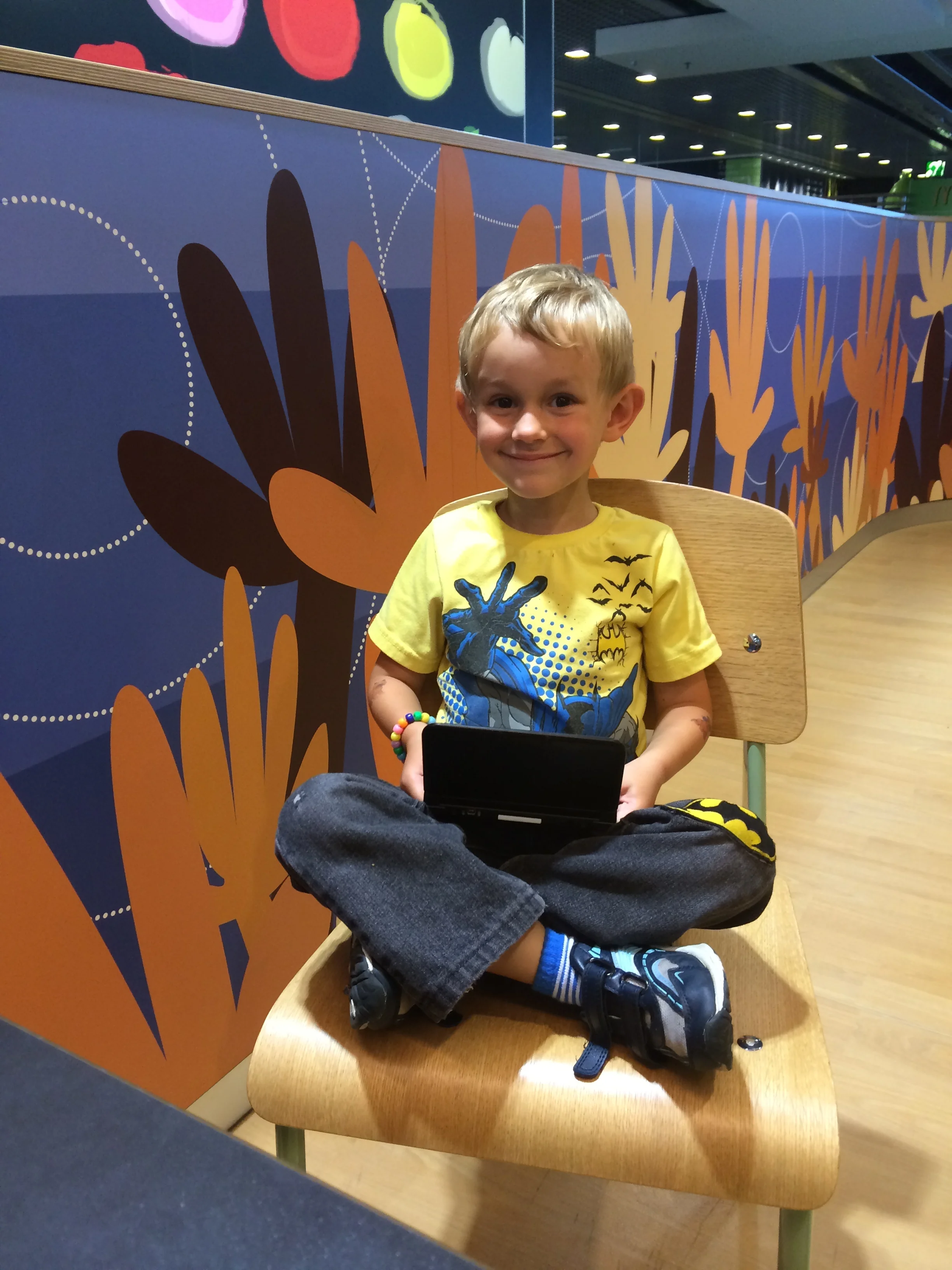 Kian playing the 3DS