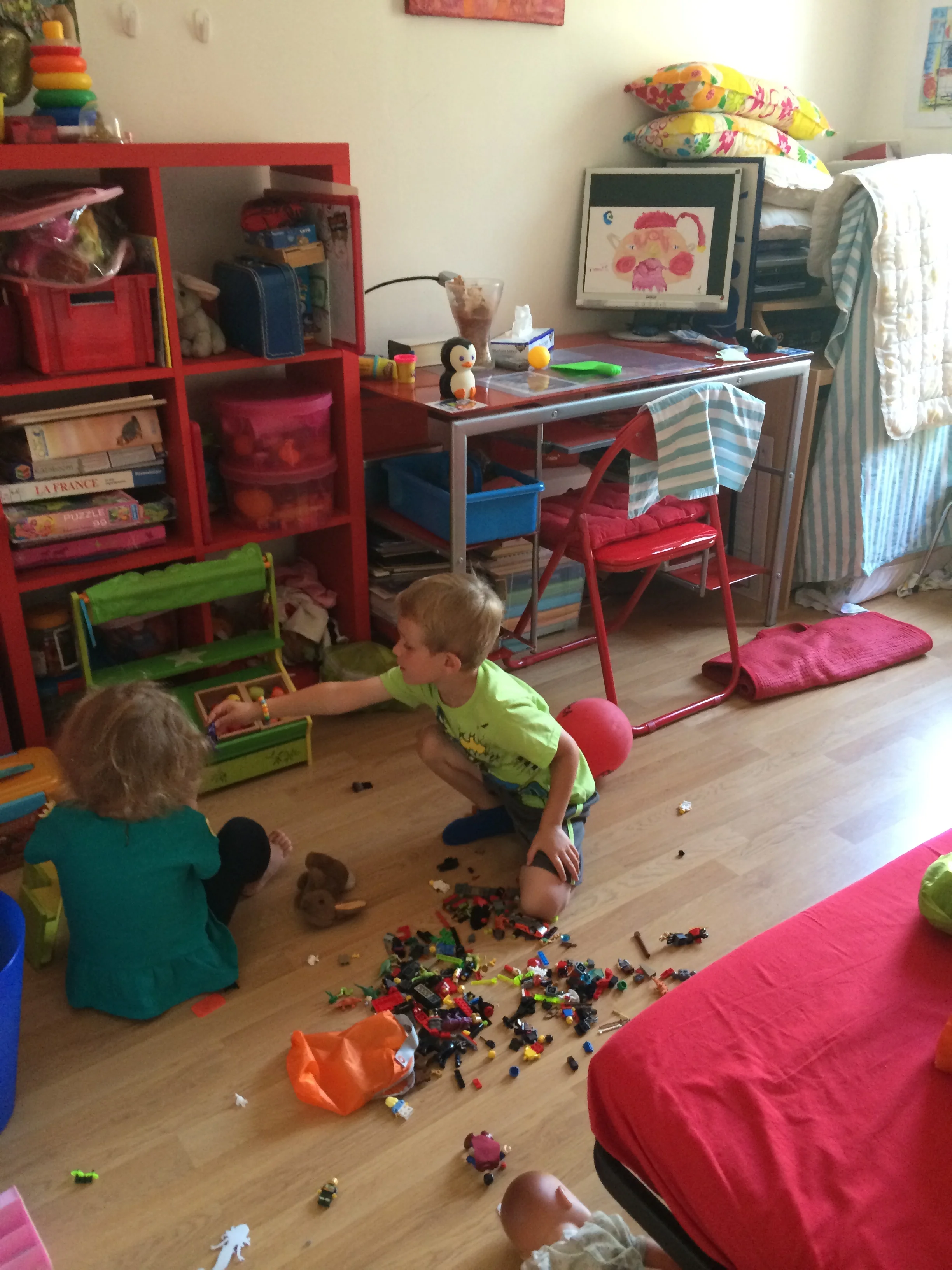 Kian and Hannah playing with legos