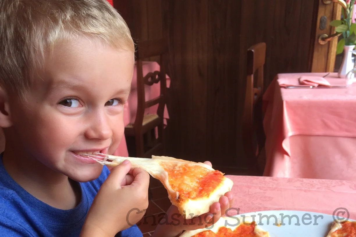 Cheesey delicious pizza