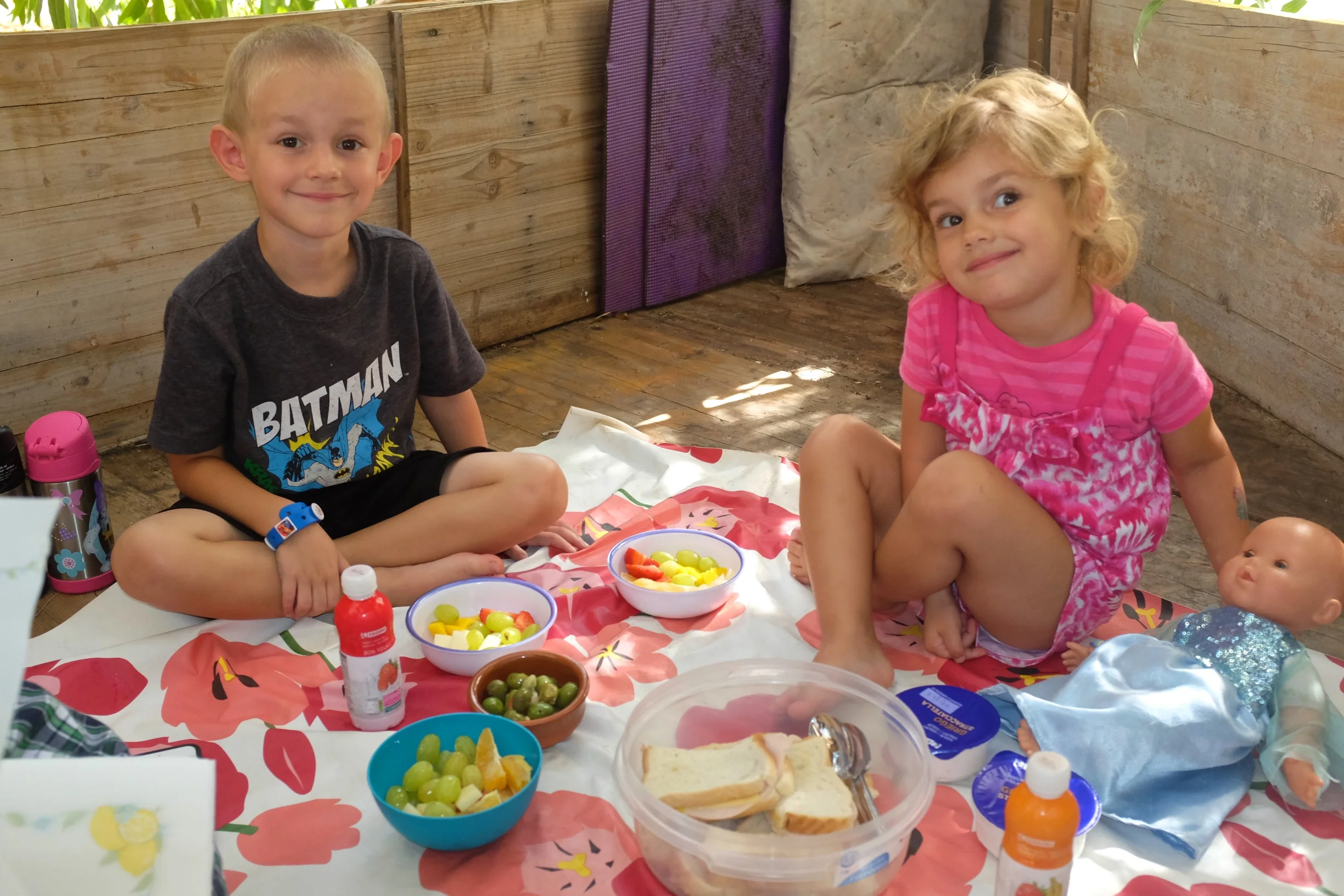 Day 121 - Halloween Crafts & Lunch in a Tree House