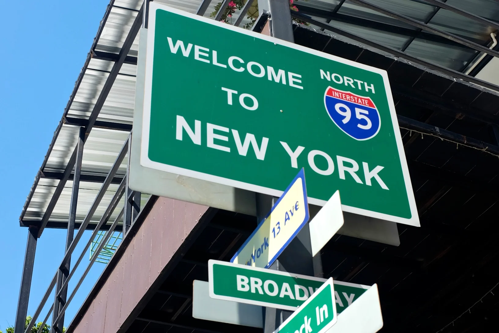 Day 155 - Lotus Hotel and the Highly Reviewed Lemongrass Restaurant