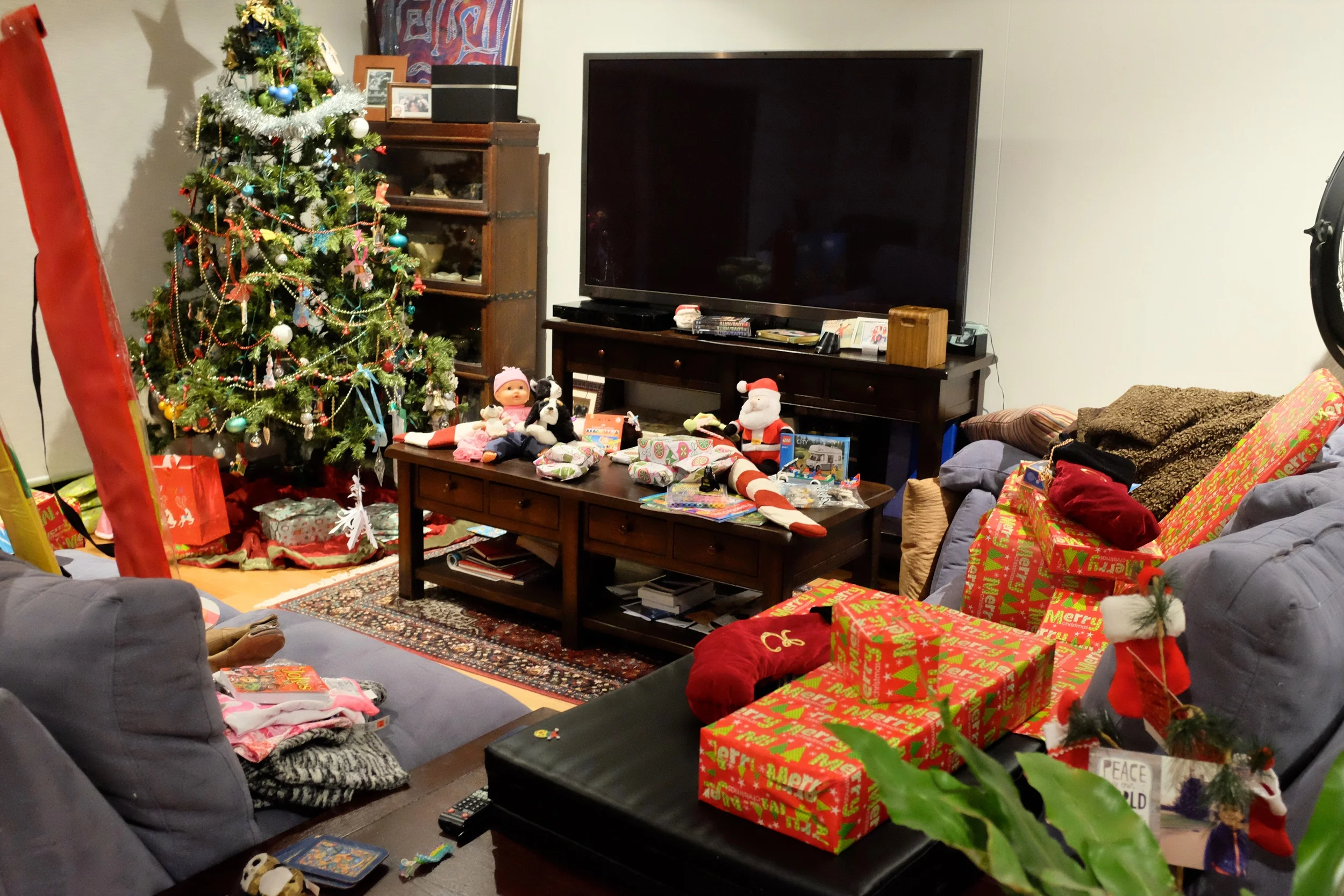 Dec 186 - Ho Ho Ho....A Christmas in Sydney & The Big Surprise