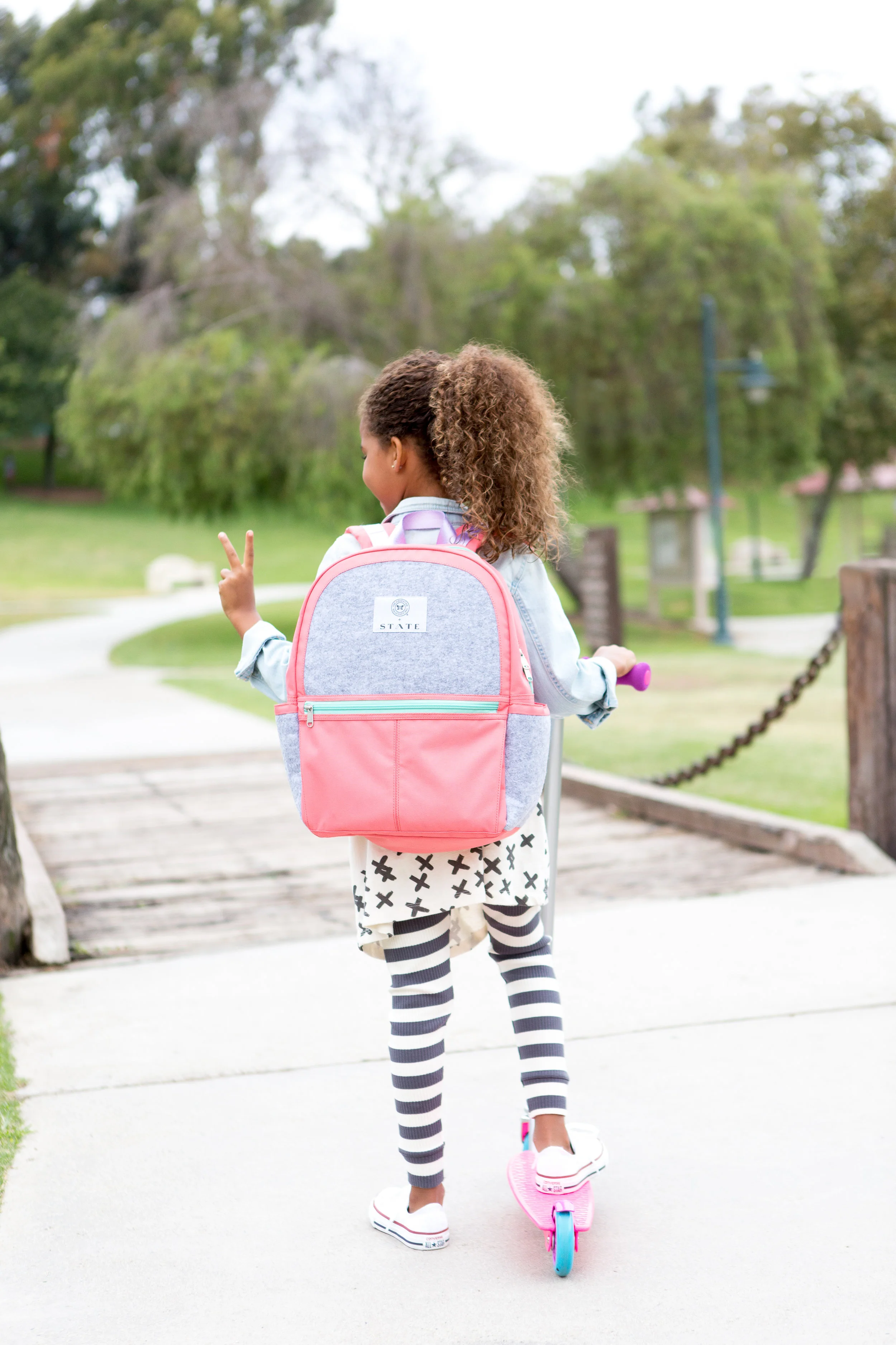 GirlChildModel_BackToSchool_StateBackpackPink_Agency_070115_3.jpg