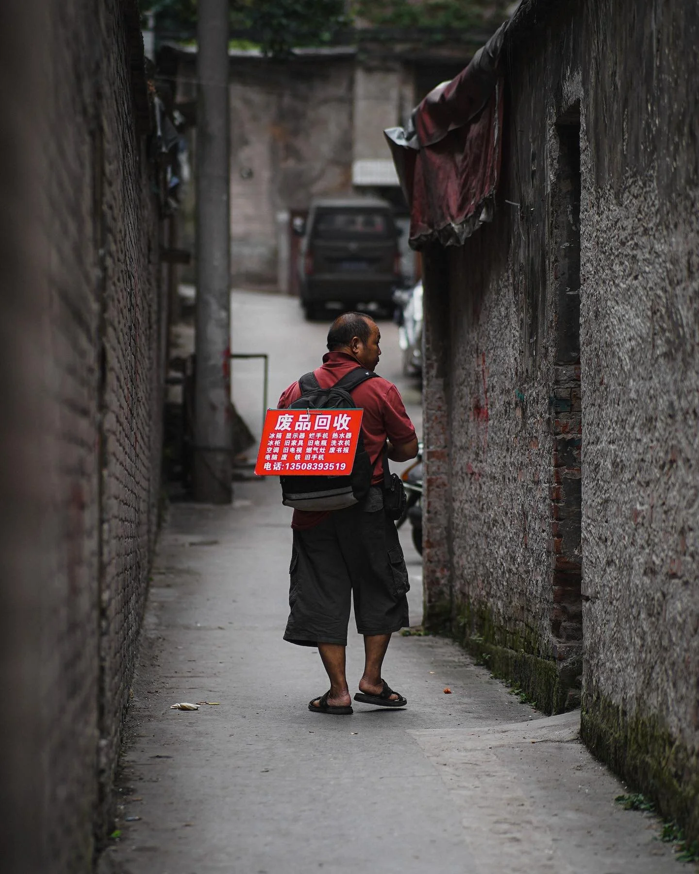 Hard at work folks. Except for the last guy, he chilling.