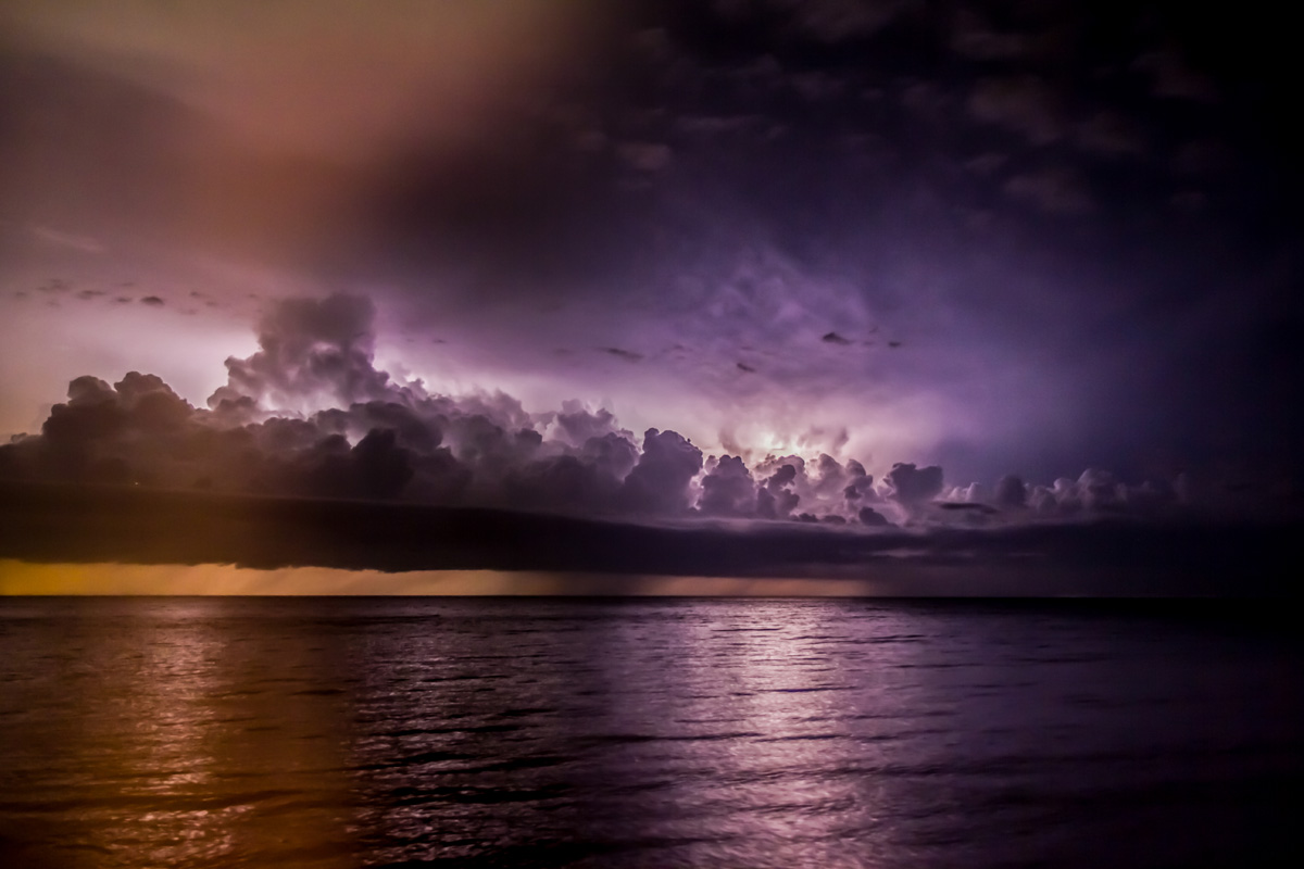 mich_night_summer_lightning_2.jpg