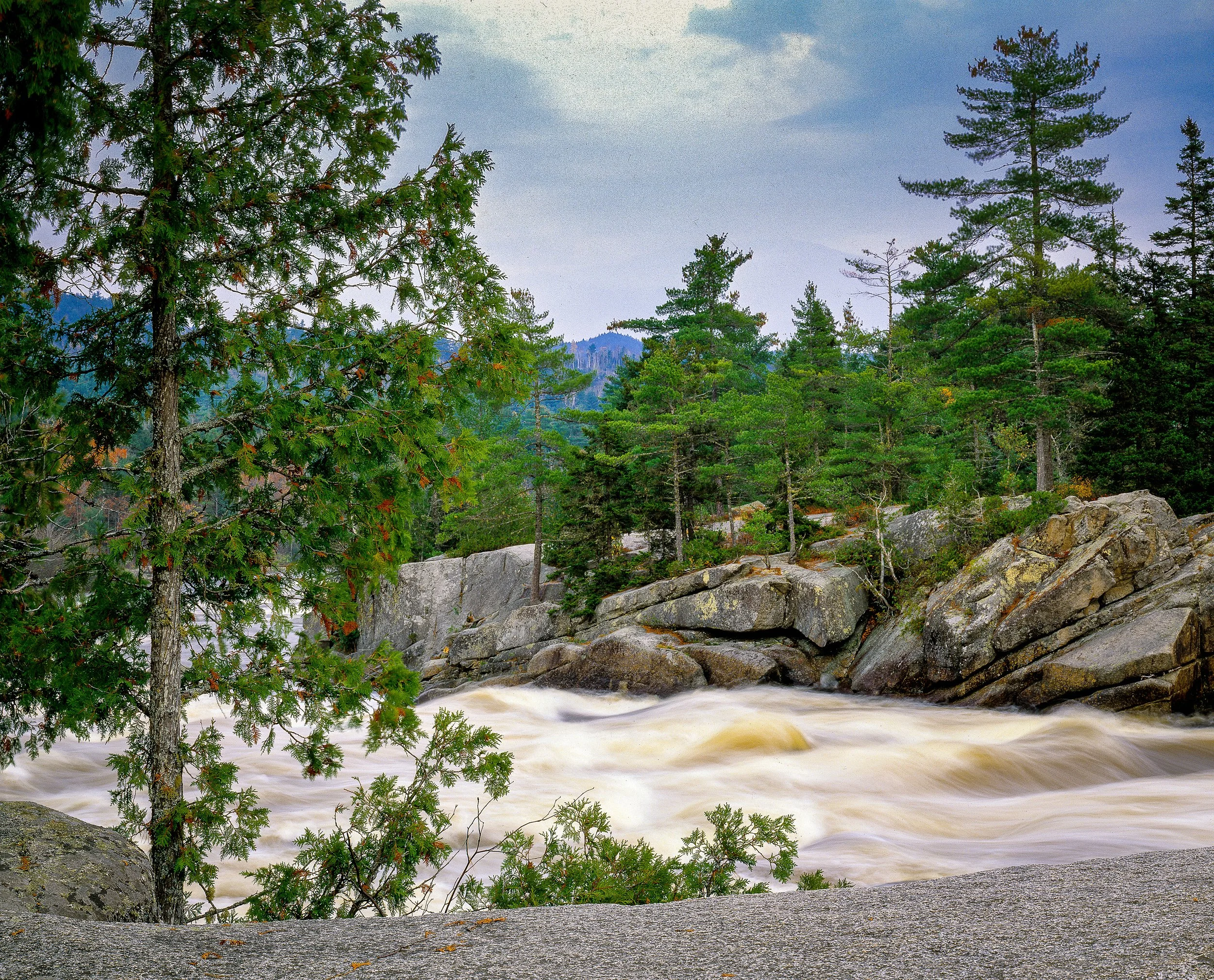 me nesowadnehunk falls.jpg