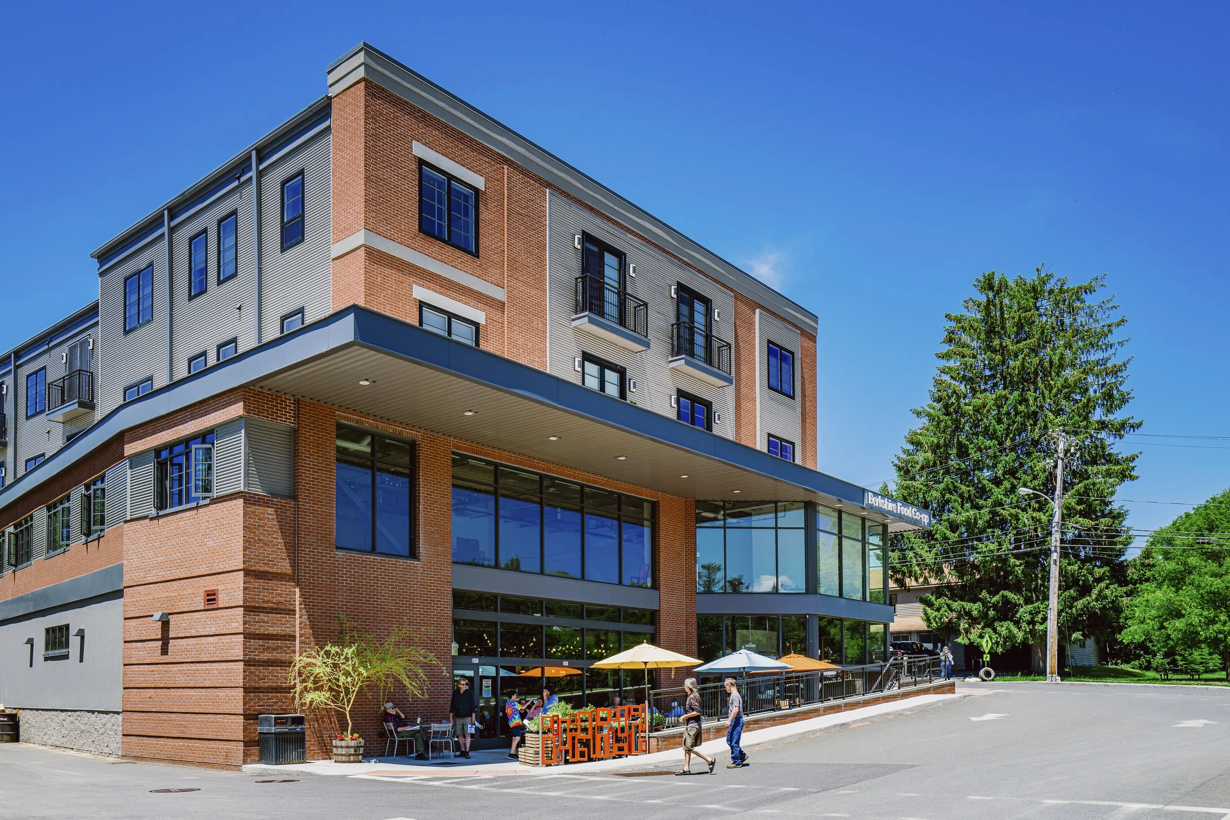 Berkshire_Food_Co_op_Exteriors_MA_2022_06_14-21.jpg