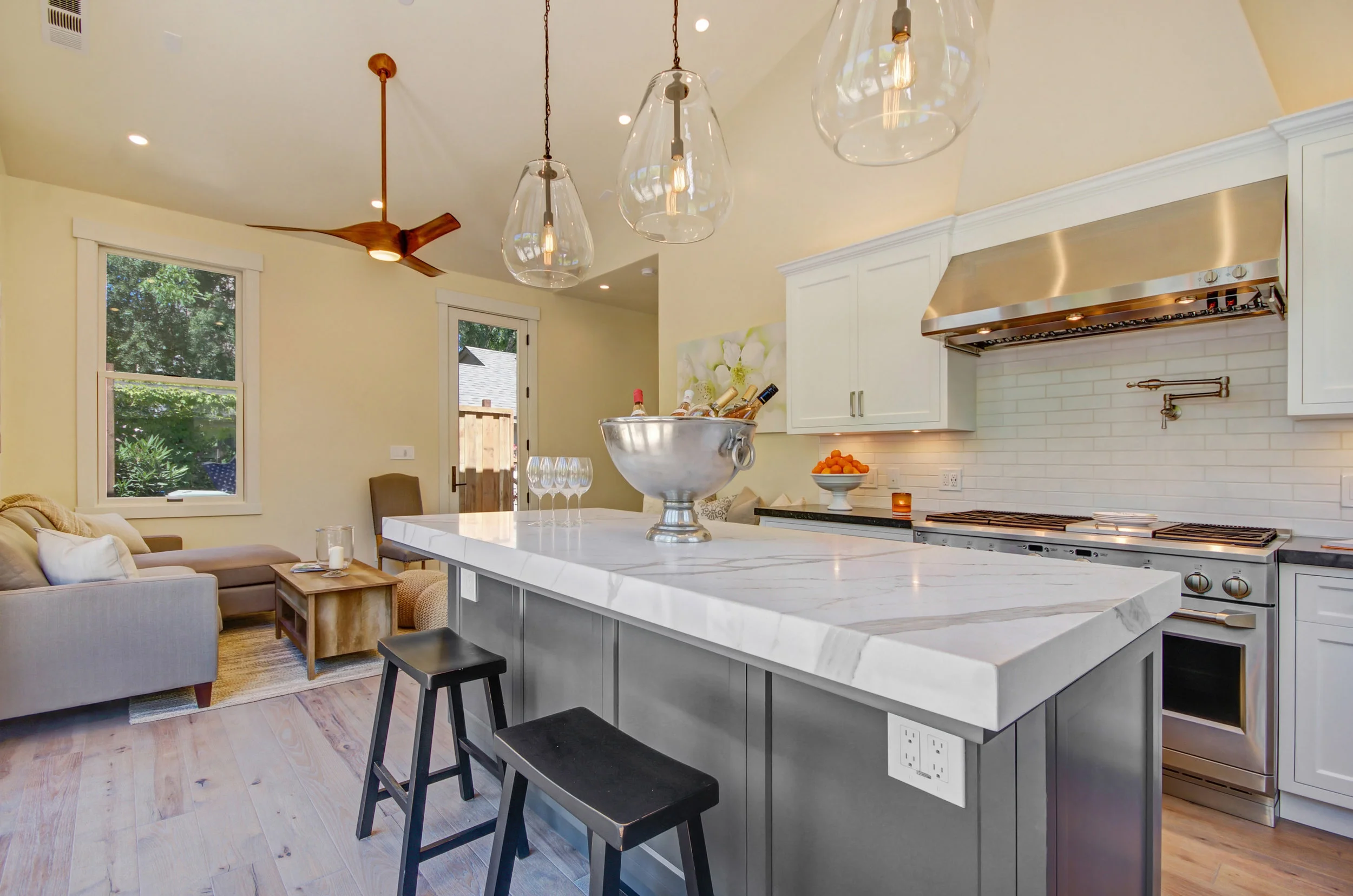 020_Chef's Kitchen.jpg
