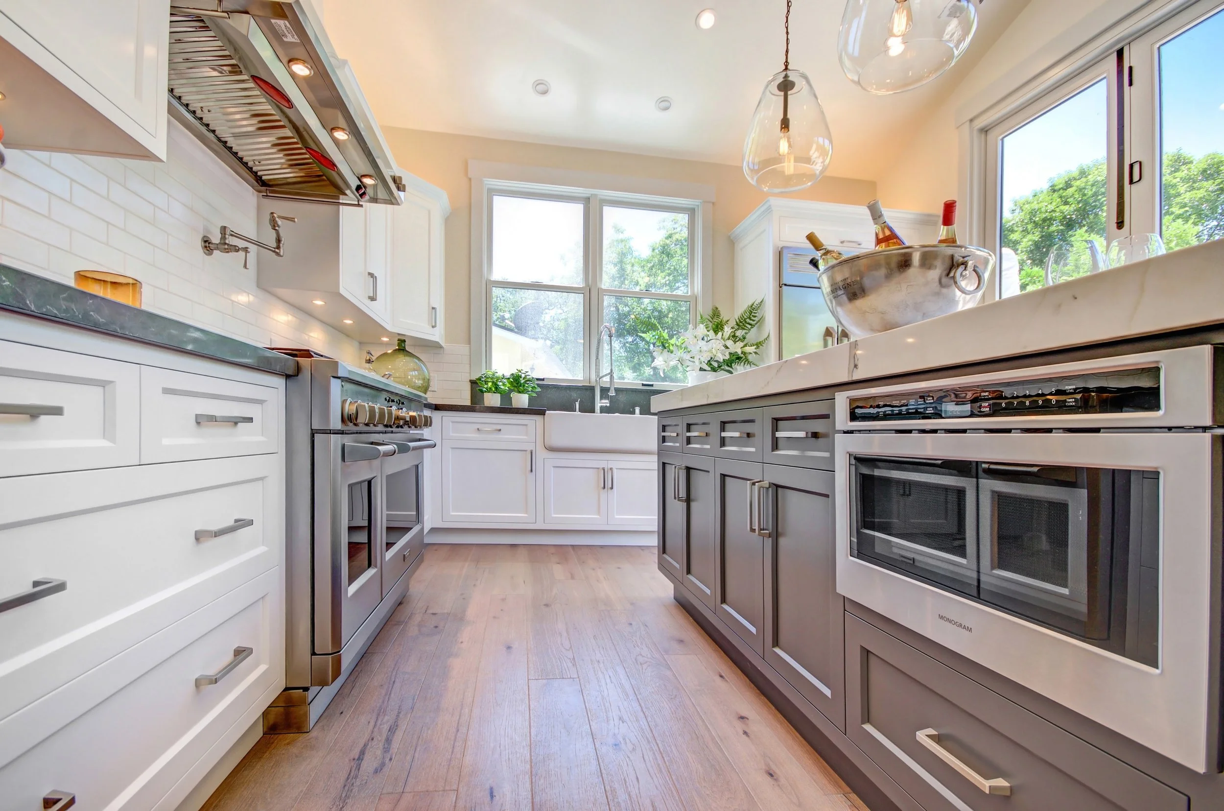 025_Chef's Kitchen.jpg