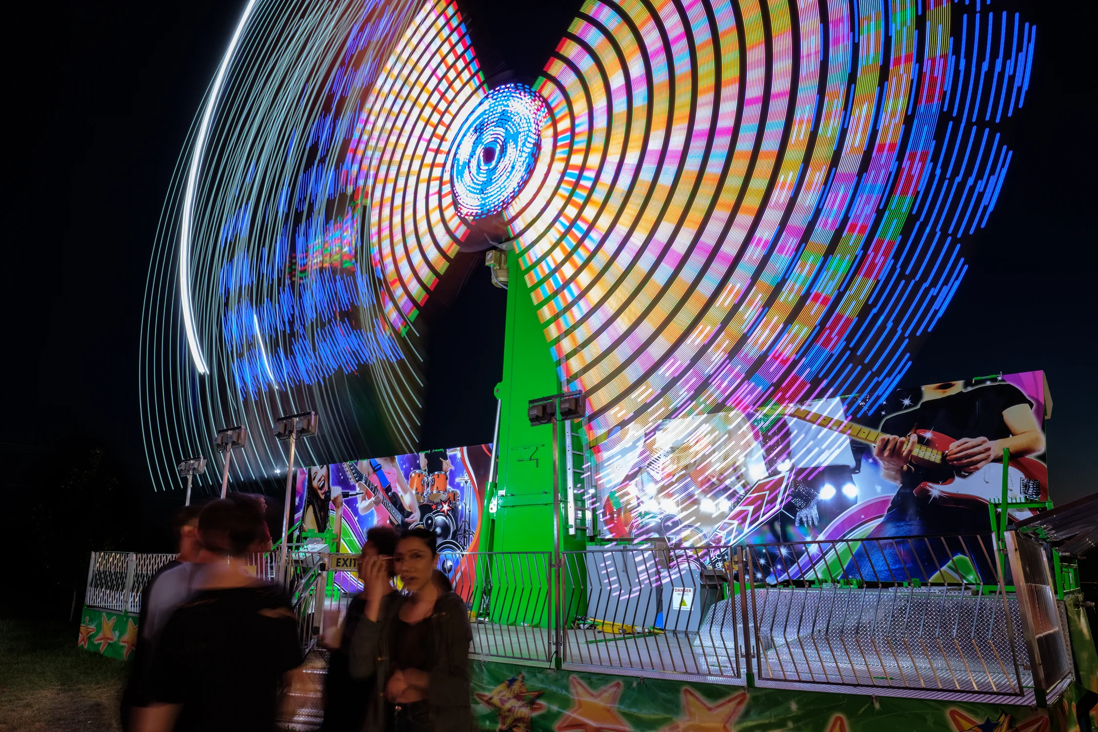 "Warp Drive" • Fuji X-Pro 2| Fujinon 14mm, f2.8| ISO 200, f11, 2.5 Seconds