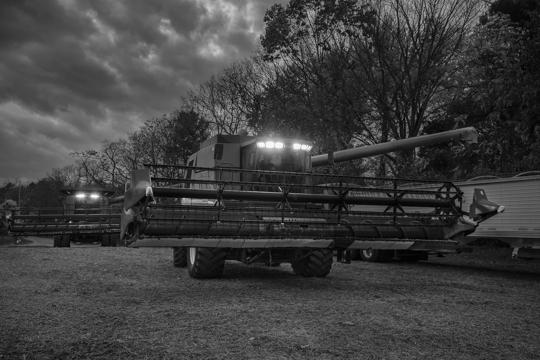 As night descends Aden and Steve finish unloading soybeans from another pass in the field. Fuji X-T2 and a Fujinon XF16-55mm f2.8 WR at 16mm. Image exposed at ISO 800 at f5.6 for 1/30 of a second.