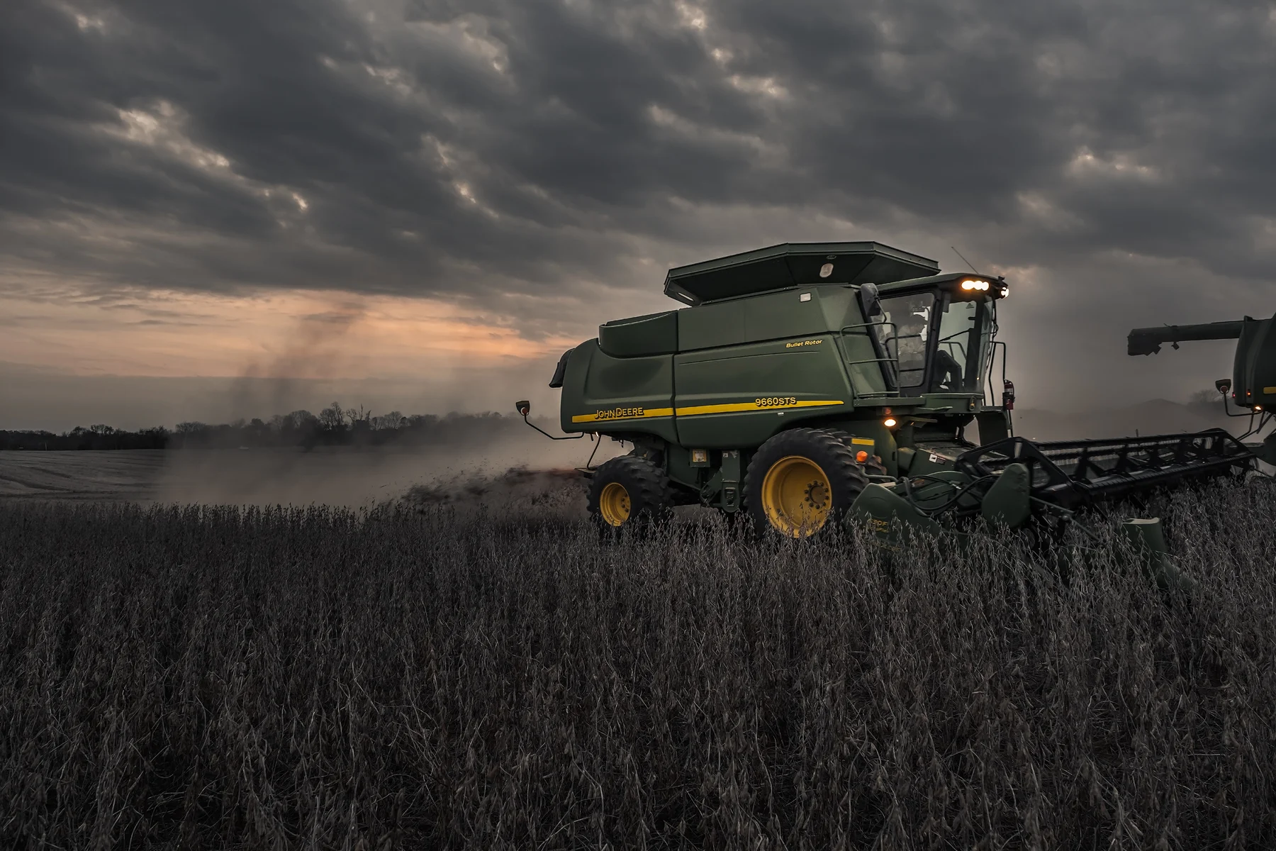 Working the Harvest • Shepherdstown, West Virginia. Fuji X-T2 and a Fujinon XF16-55mm R WR at 16mm. Image exposed at ISO 800 at f4 for 1/80 of a second.