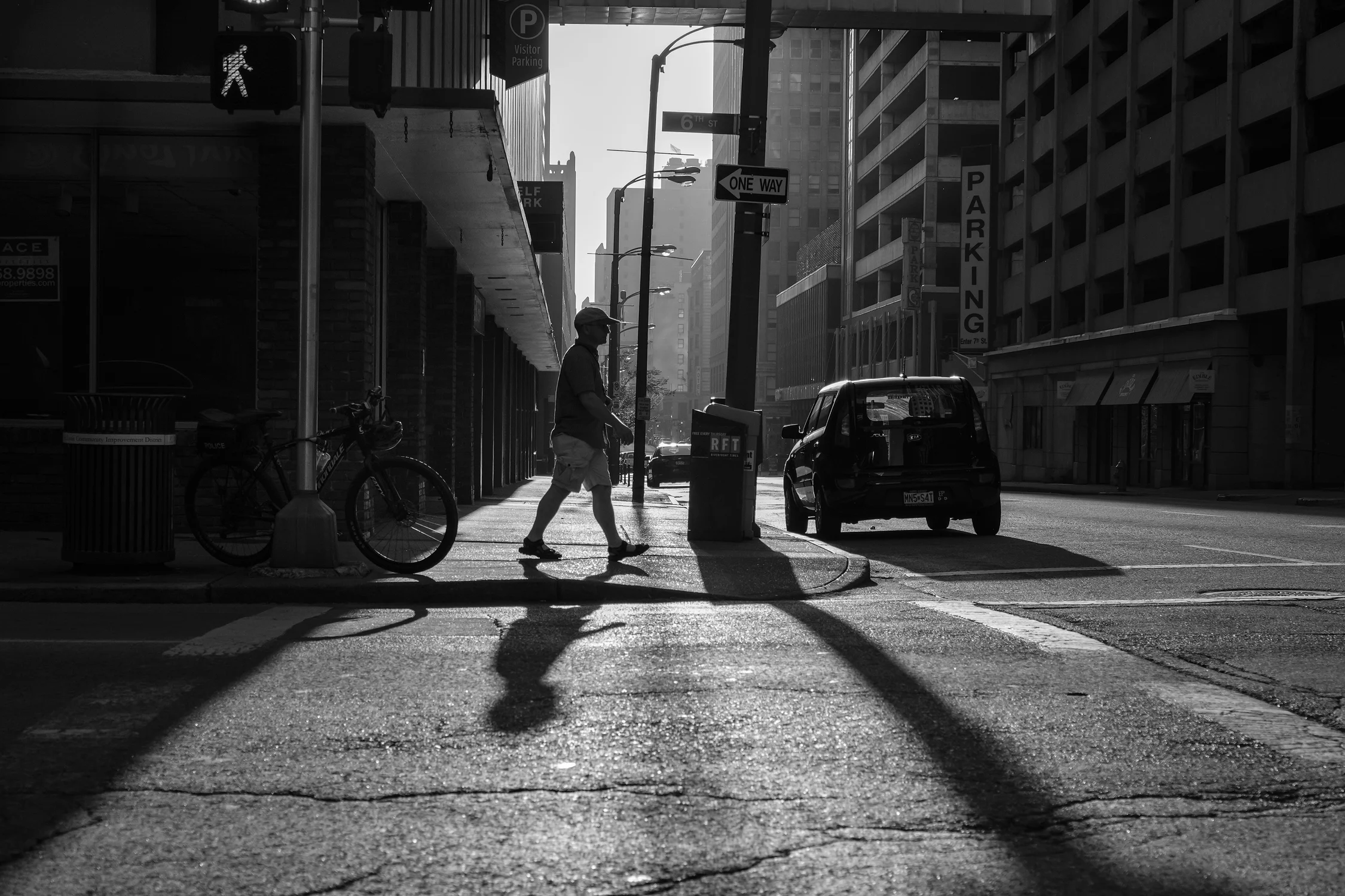 Free to Move About the City • Downtown St. Louis, Missouri. Fuji X-Pro 2 and a Fujinon XF16-55mm f2.8 at 23mm. Image exposed at ISO 200 at F5.6 for 1/500 of a second.