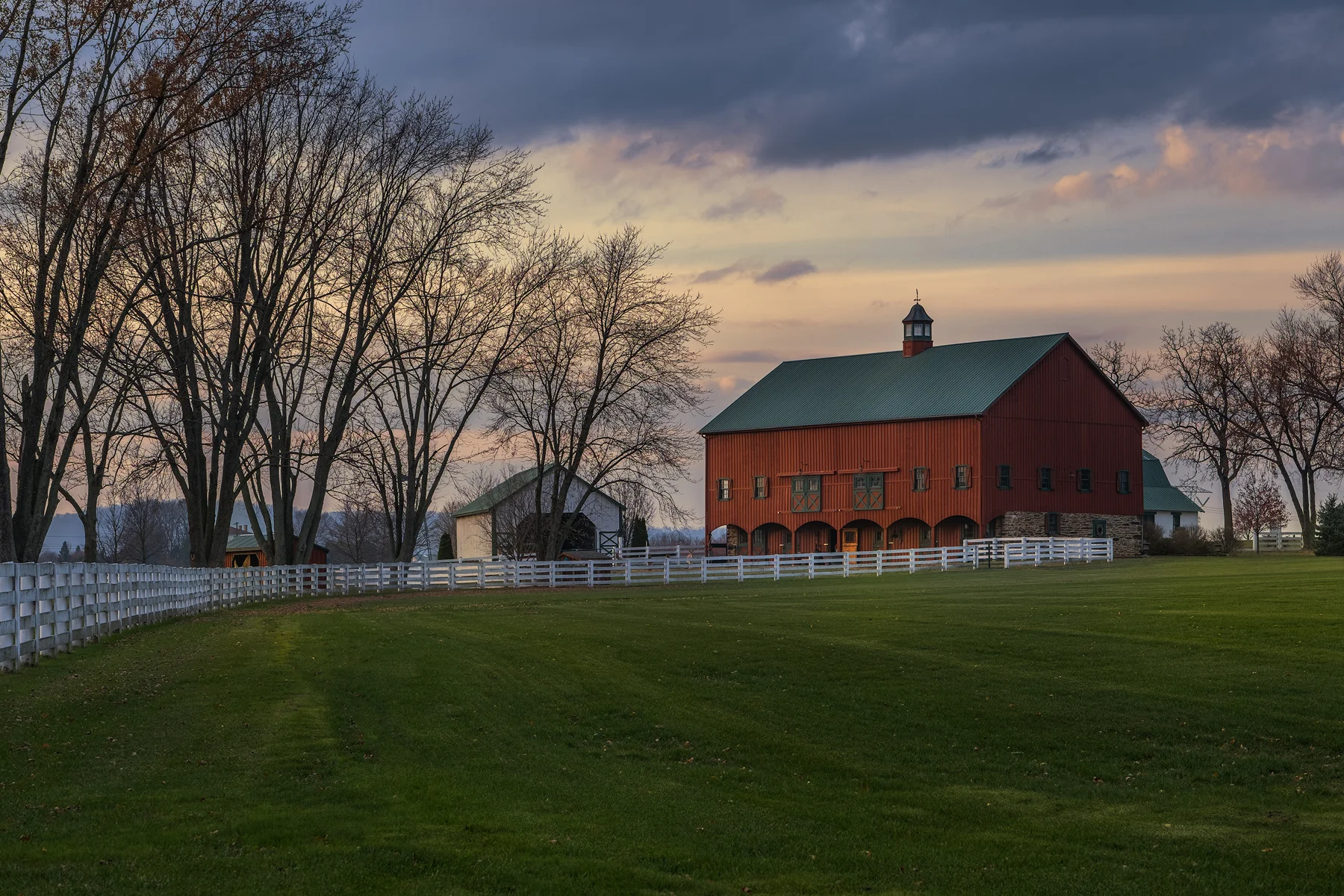 The Big Red Barn, No. 3 | Fuji X-T2 and a Fujinon XF16-55mm R WR