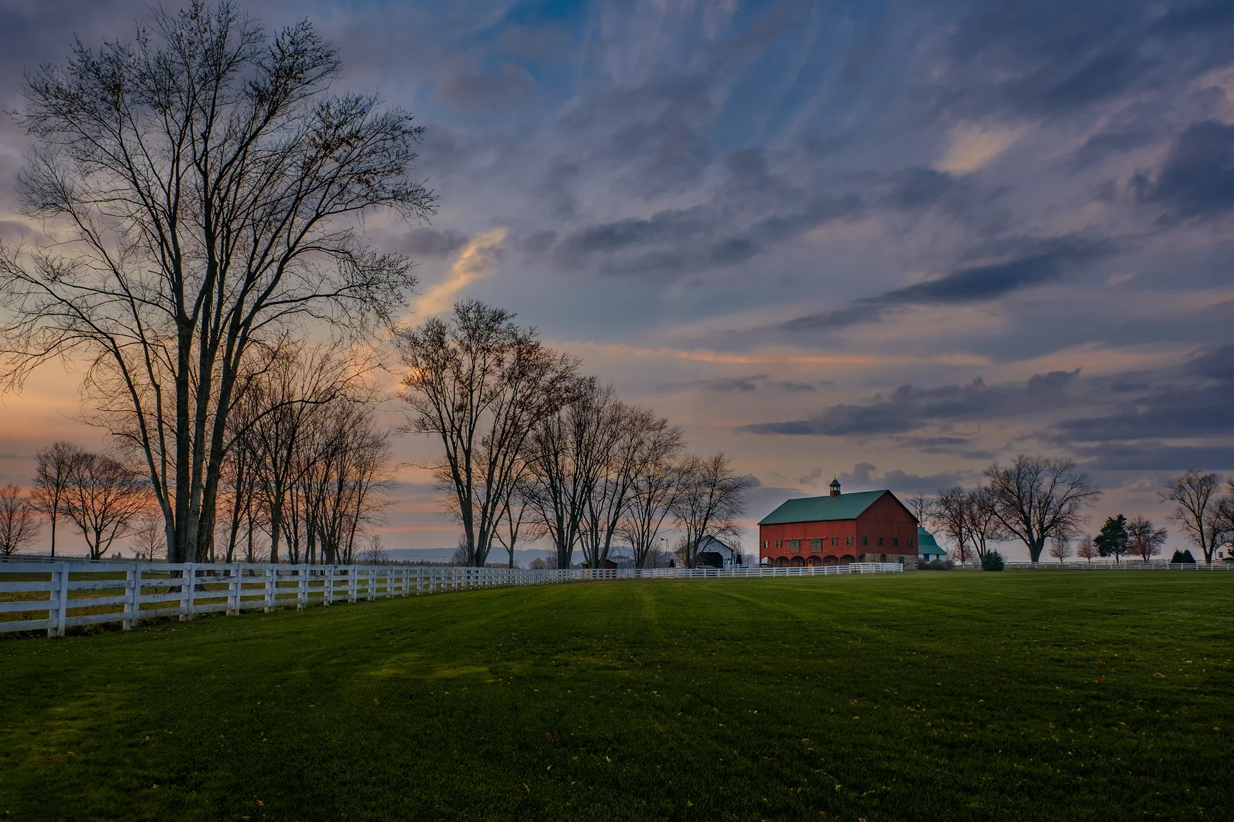 The Big Red Barn, No. 6 | Fuji X-T2 and a Fujinon XF16-55mm R WR
