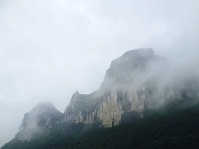 Chongqing Mountain 00.jpg