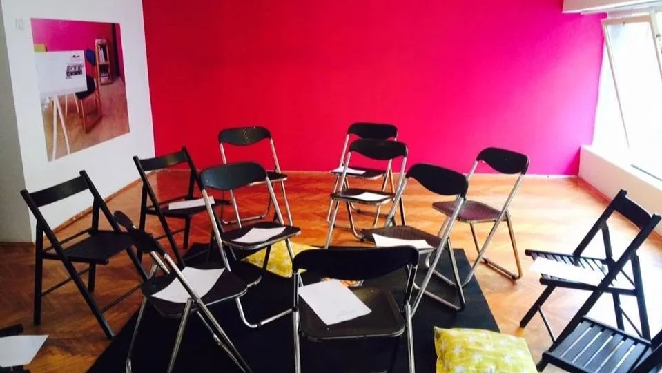 (Dys)Functional Propositions, Bodies at Work in Belgrade