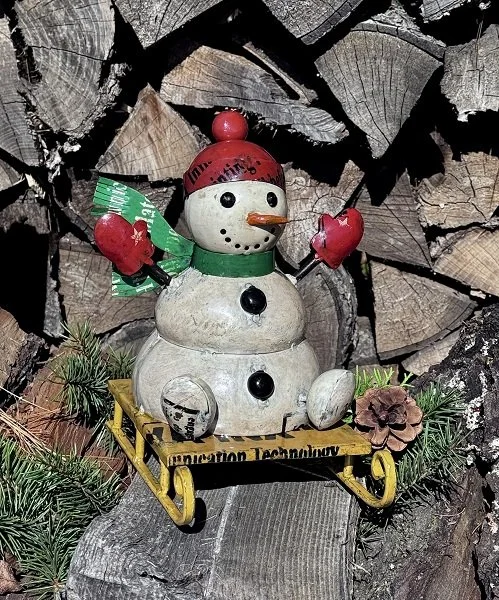 recycled-metal-mr-mcflurry-snowman-christmas-decorations-museum-outlets.jpeg