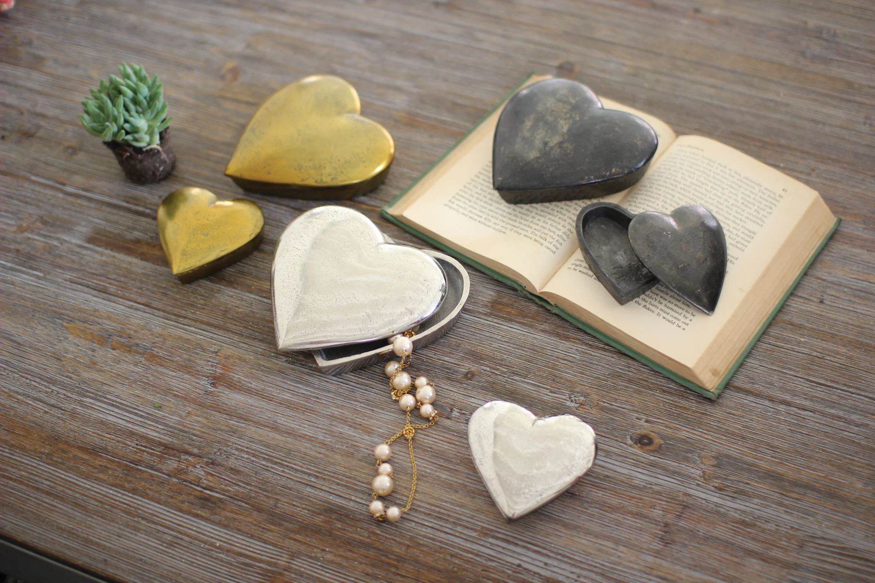 gold-heart-aluminum-box.jpg