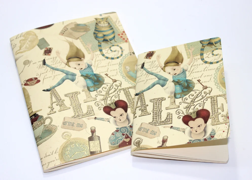 alice-in-wonderland-softcover-italian-journal-museum-outlets.jpg