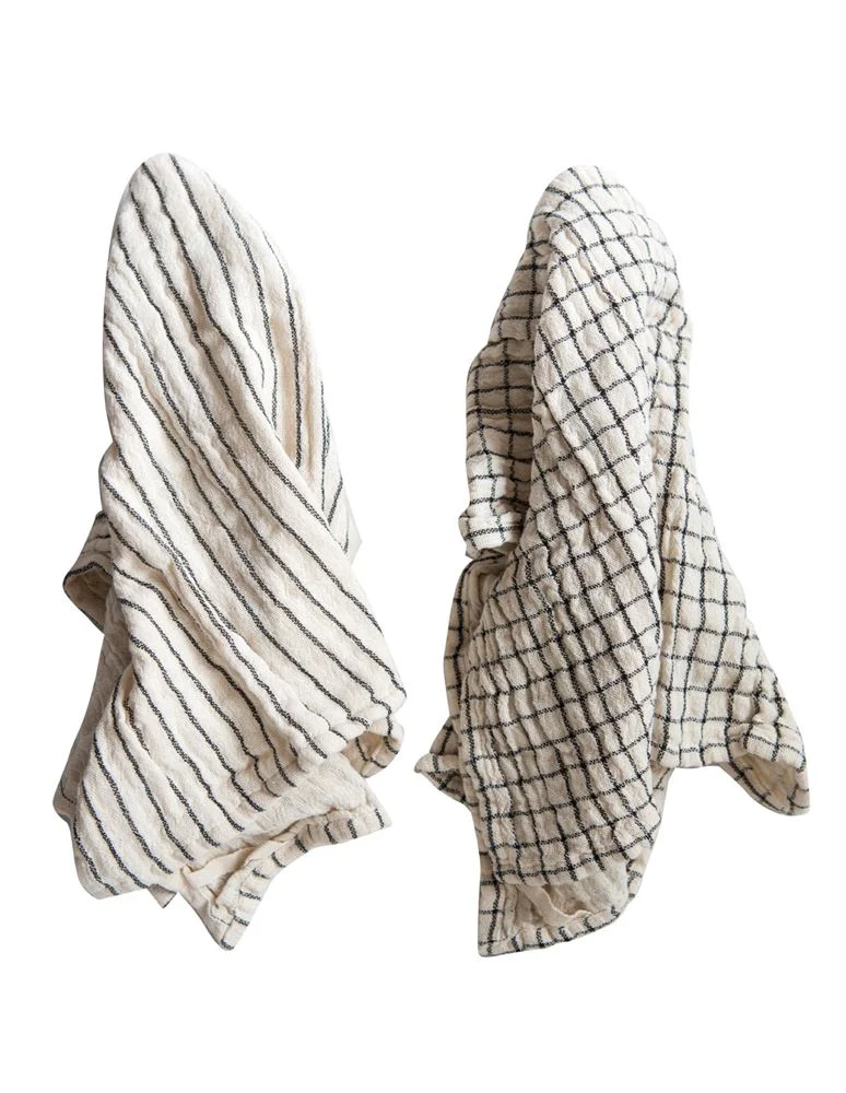 gray-white-kitchen-towel-museum-outlets.jpg