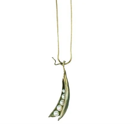 peapod-necklace-michael-michaud-museum-outlets.jpg
