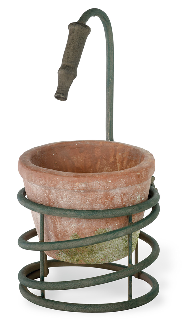 plant-holder-garden-hose-museum-outlets.png