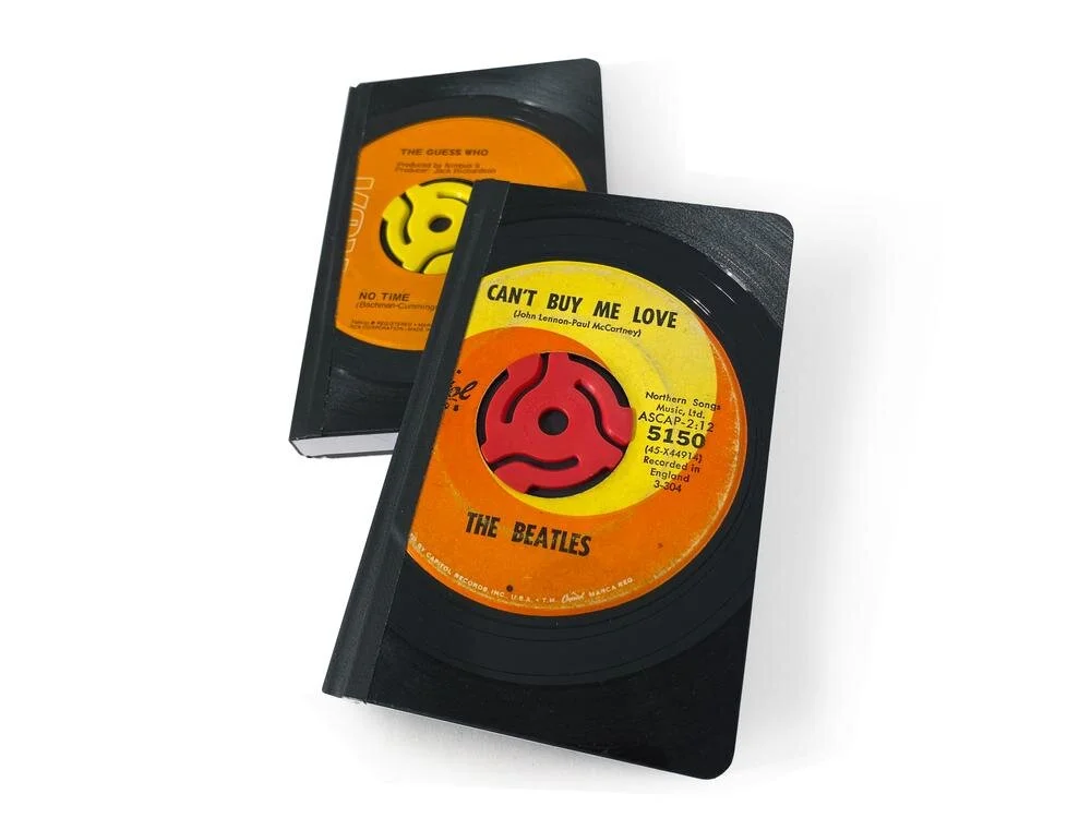 vintage-recycled-45-rpm-records-museum-outlets-vinylux.jpg