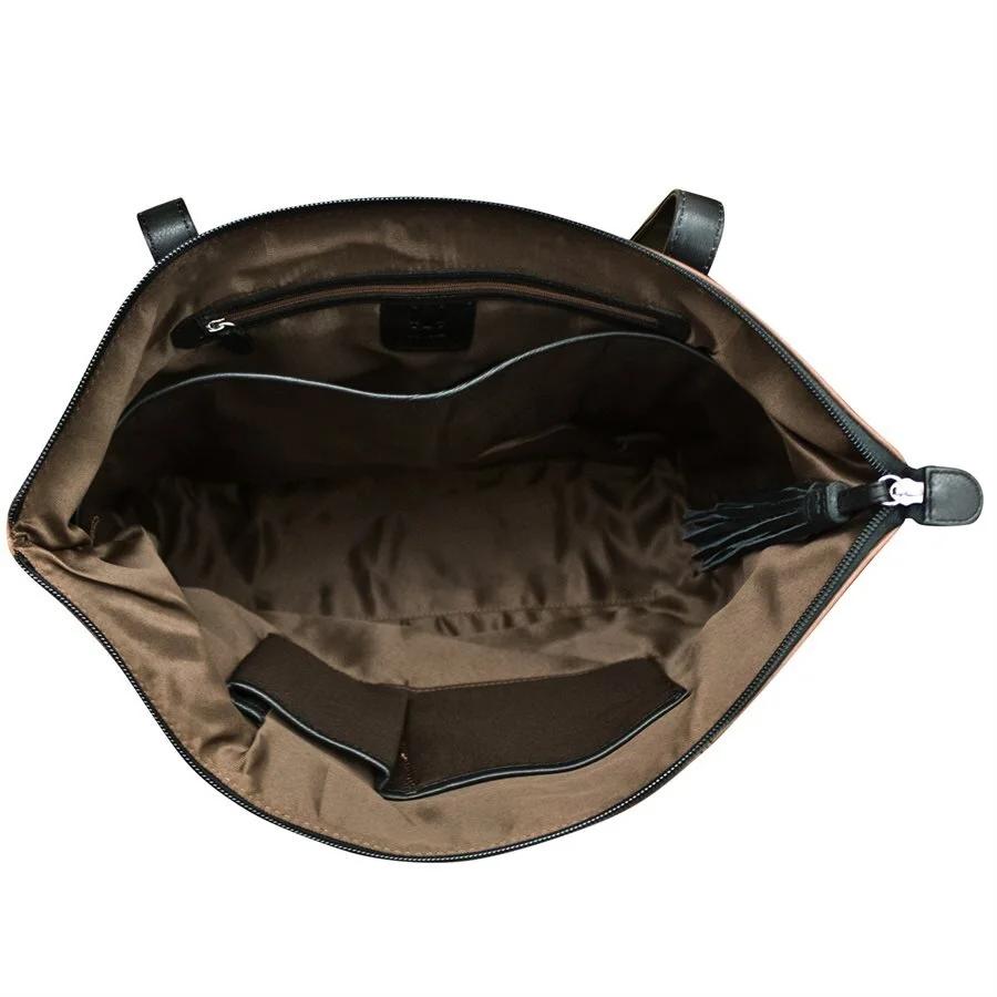 toffee-black-inside-view-color-leather-totebag-museum-outlets.jpg