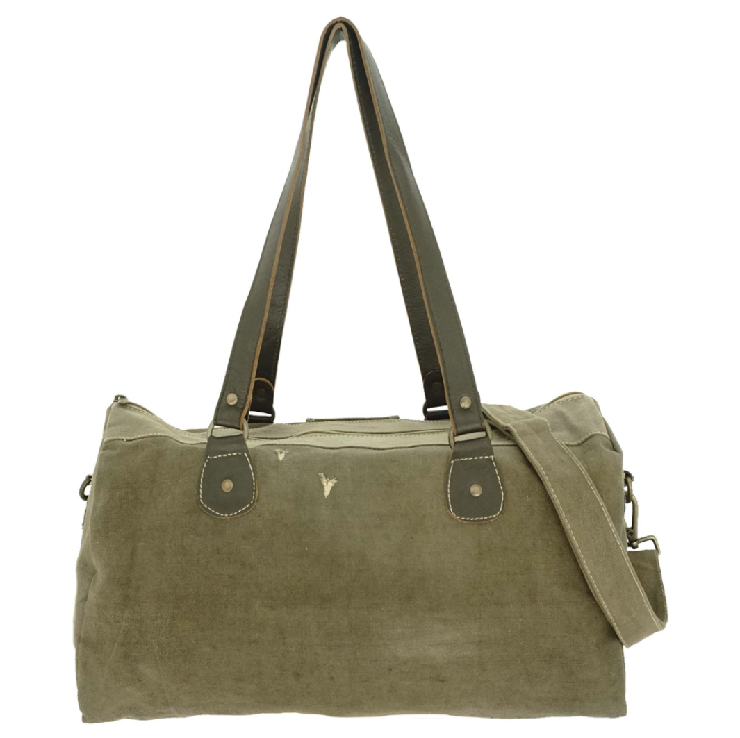 recycled-military-tents-overnight-travel-bag-museum-outlets.png