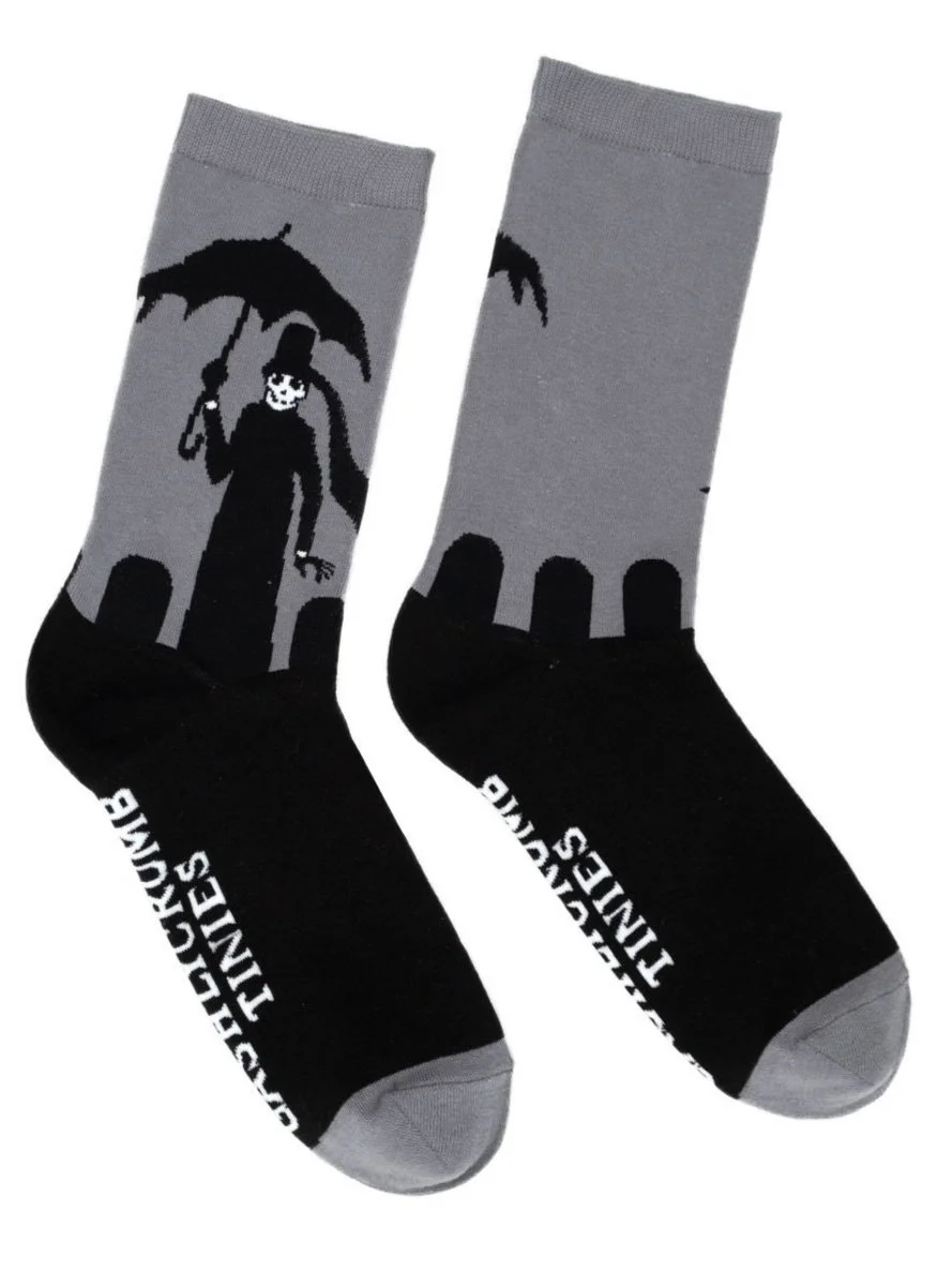 Gashlycrumb-Tinies-socks_edward-gorey-socks-museum-outlets.jpg