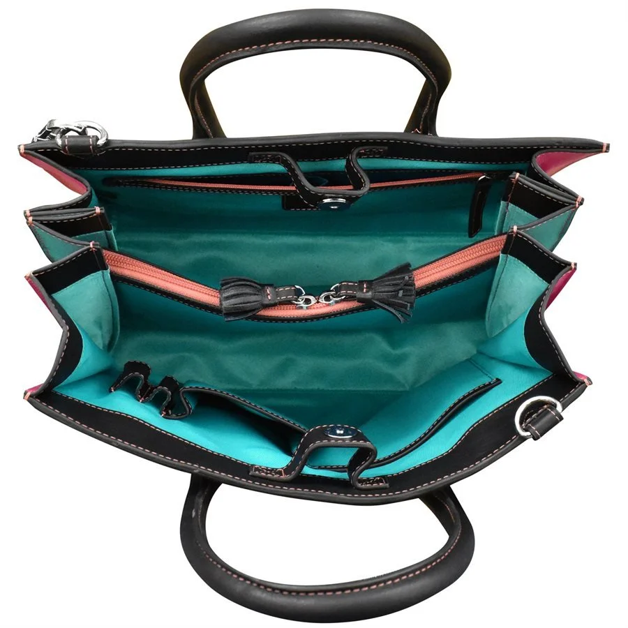 black-leather-berry-accordian-pleats-handbag-ili-new-york-museum-outlets.jpeg