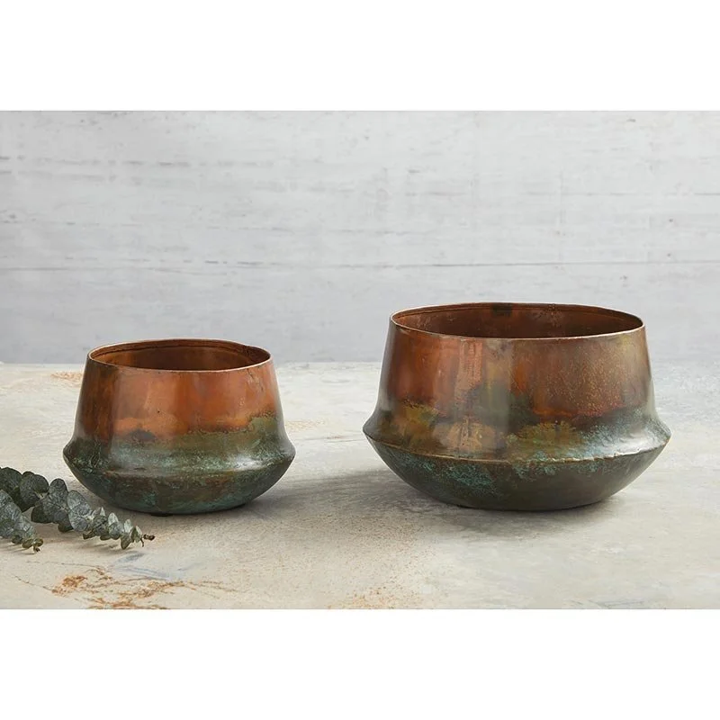 rustic-copper-pot-planter-large-small-gardening-gifts-museum-outlets.jpeg