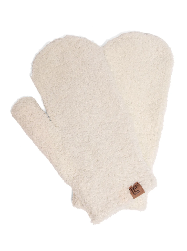 super-lux-comfy-mittens-museum-outlets.png
