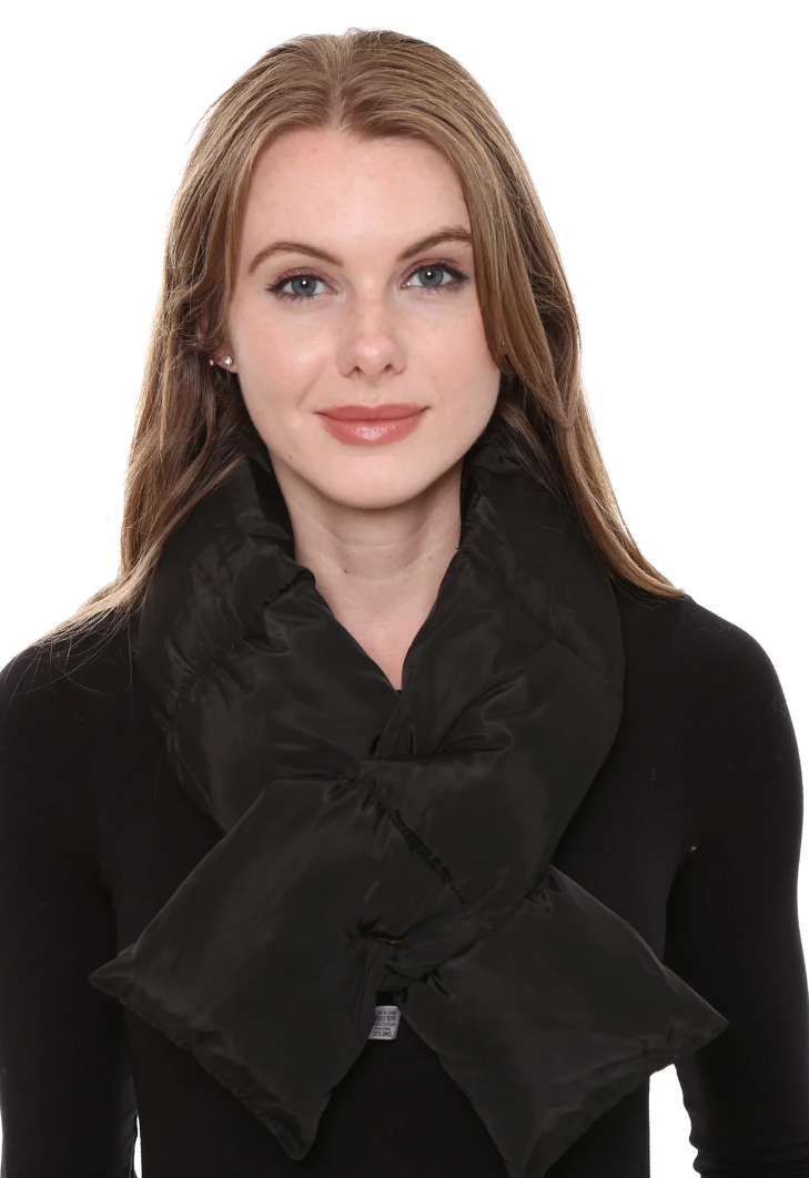 black-warm-pull-through-scarf-museum-outlets.png