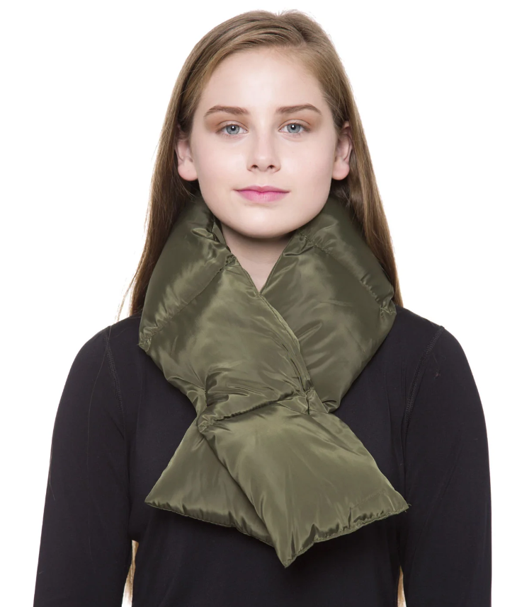 olive-warm-pull-through-scarf-museum-outlets.png