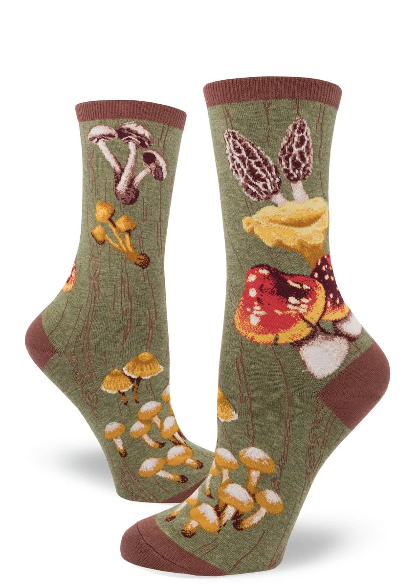 mushroom-crew-socks-green-womens-novelty-museum-outlets.jpeg