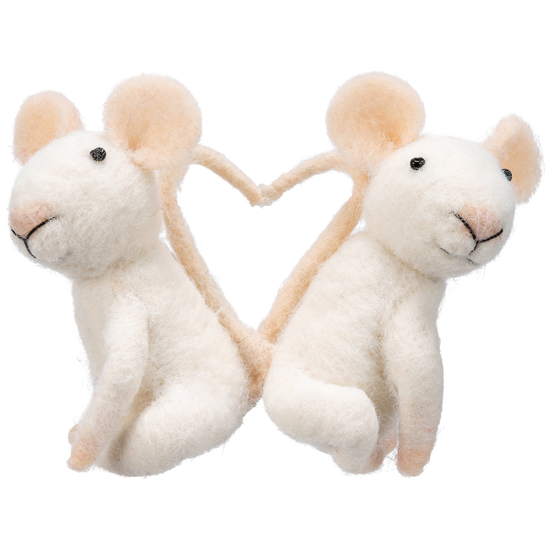 felted-mouse-heart-couple-valentines-day-museum-outlets.jpeg