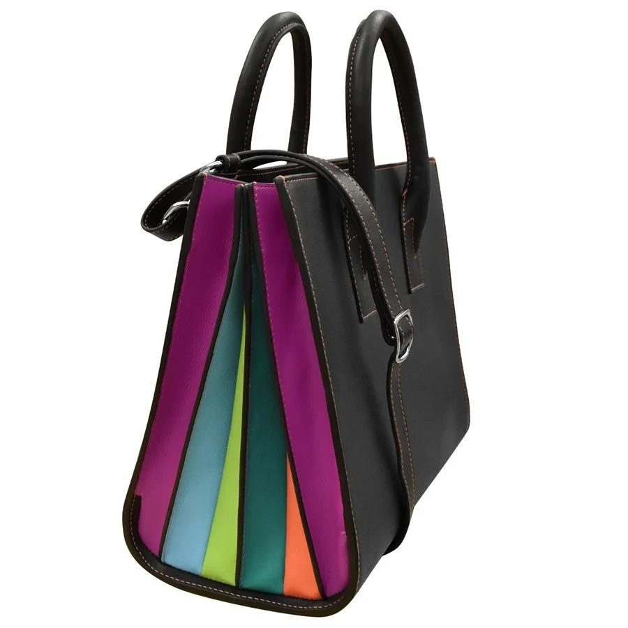 black-leather-berry-accordian-pleats-handbag-ili-6191-museum-outlets.jpeg