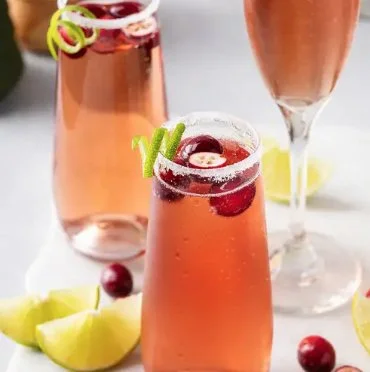 cranberry-proseco-fruity-scented-soy-candle-zizzies-museum-outlets.jpg