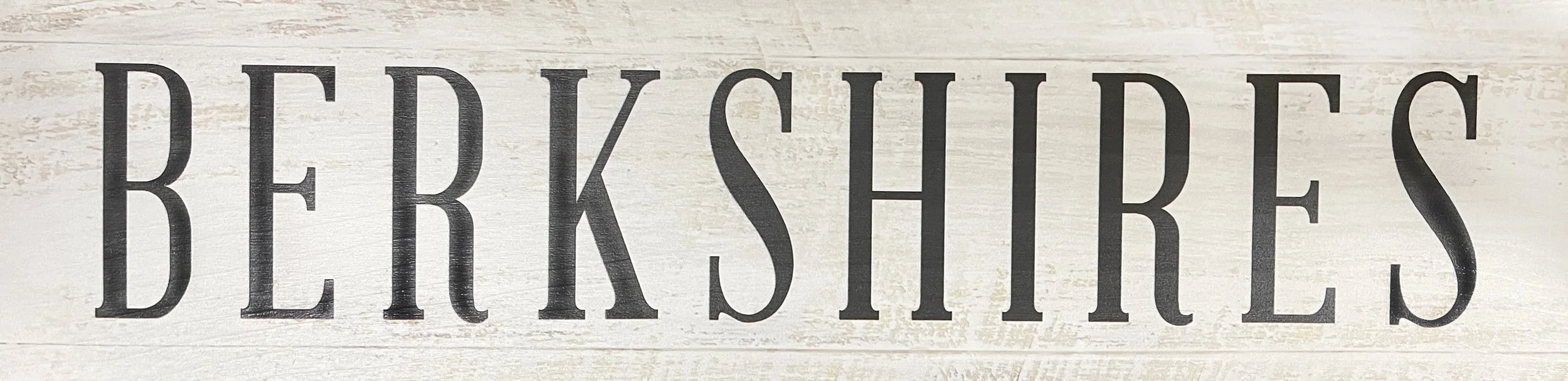 berkshires-distressed-wood-sign-souvenir-museum-outlets.jpg