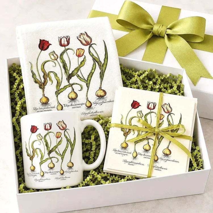 besler-antique-tulips-elegant-hostess-gift-box-set-museum-outlets.webp