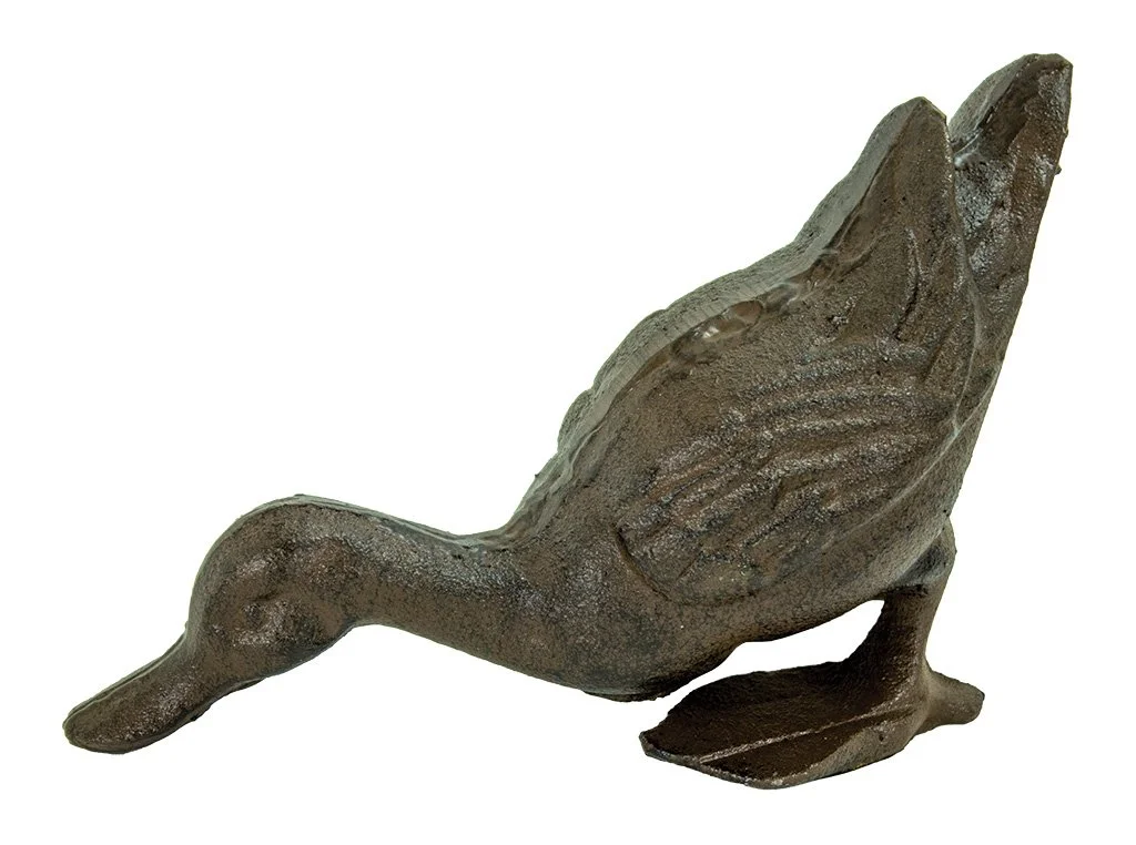 bronze-rust-kneeling-duck-unique-sculptures-museum-outlets.jpeg