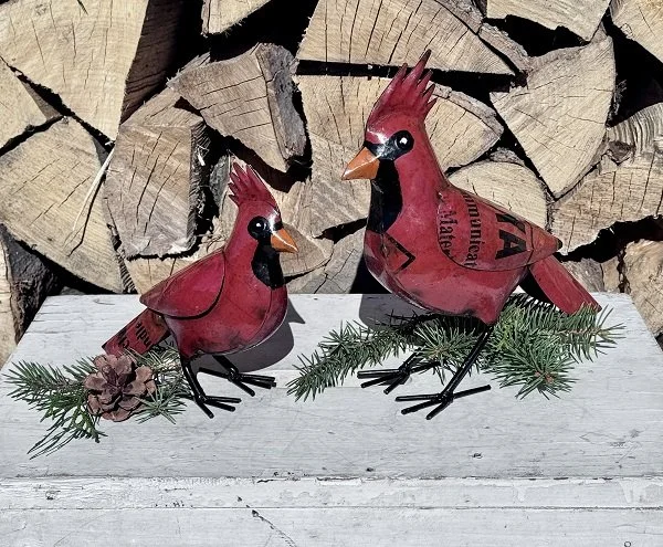 recycled-metal-red-cardinals-christmas-decoration-museum-outlets.jpg