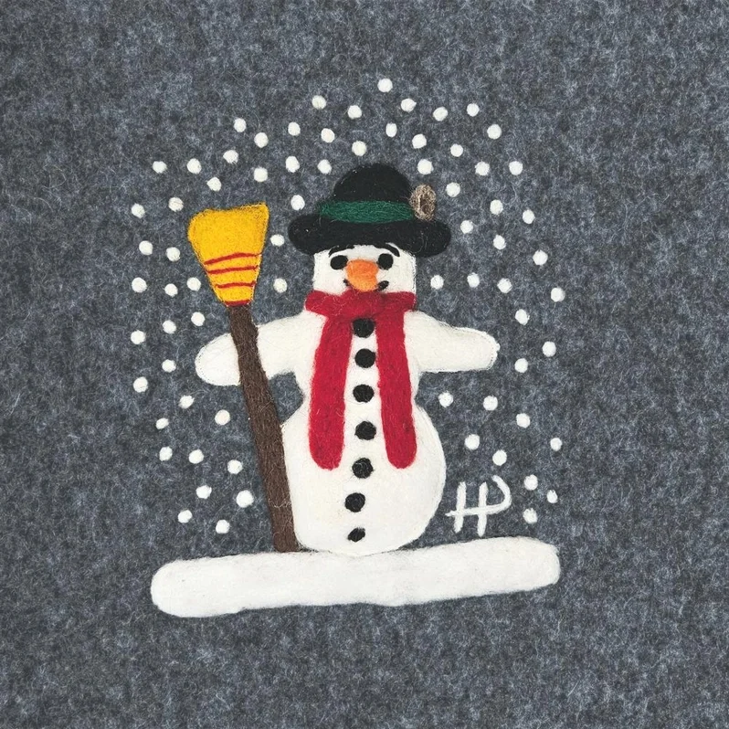 snowman-decorative-holiday-napkins-museum-outlets.webp
