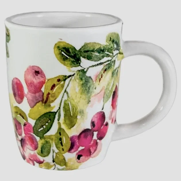 cranberry-wreath-mug-museum-outlets.webp