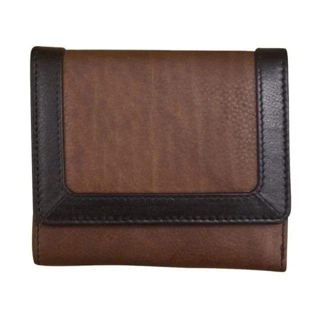 black-rawhide-leather-trifold-wallet-womens-ili-museum-outlets.jpg