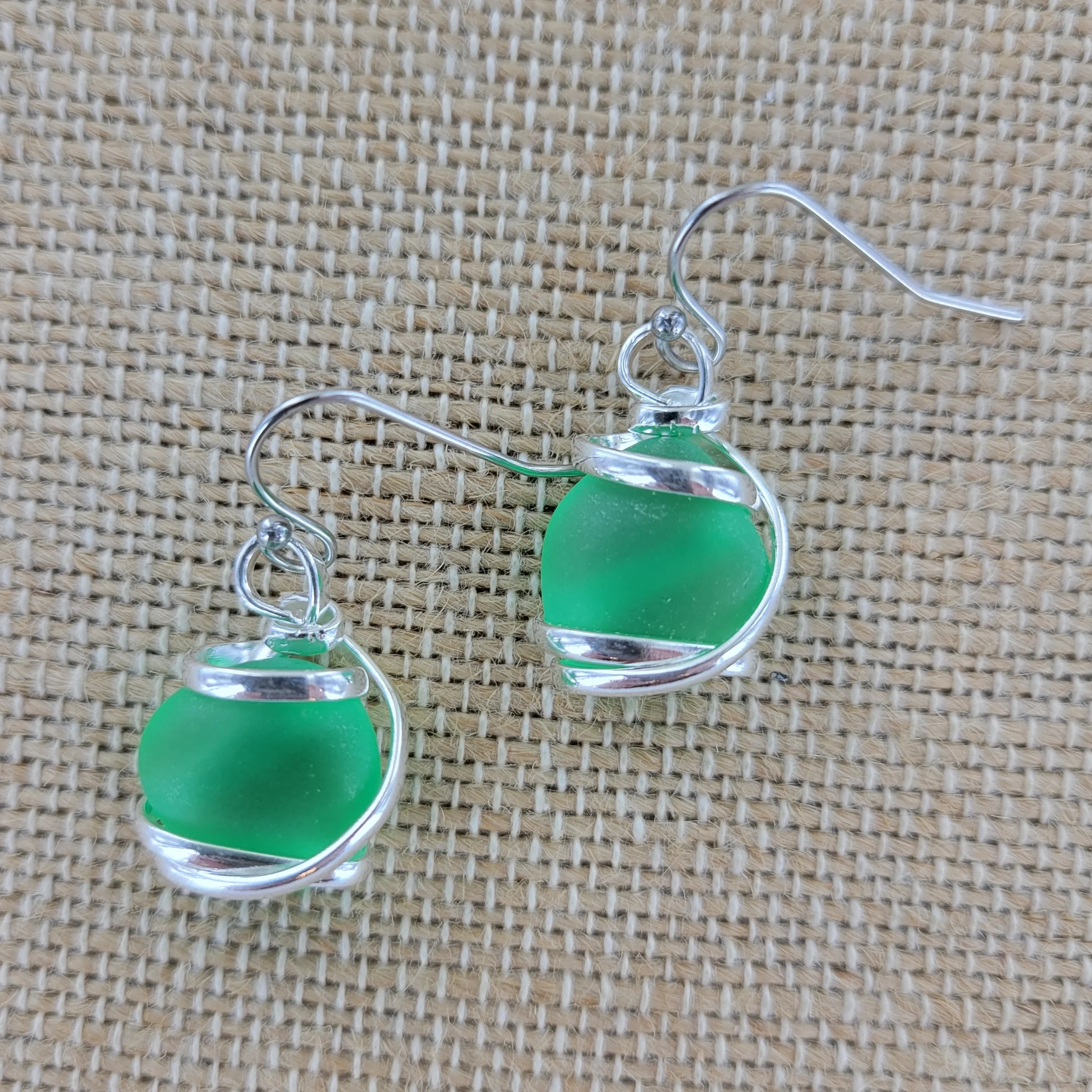 green-sea-glass-earrings-museum-outlets.webp